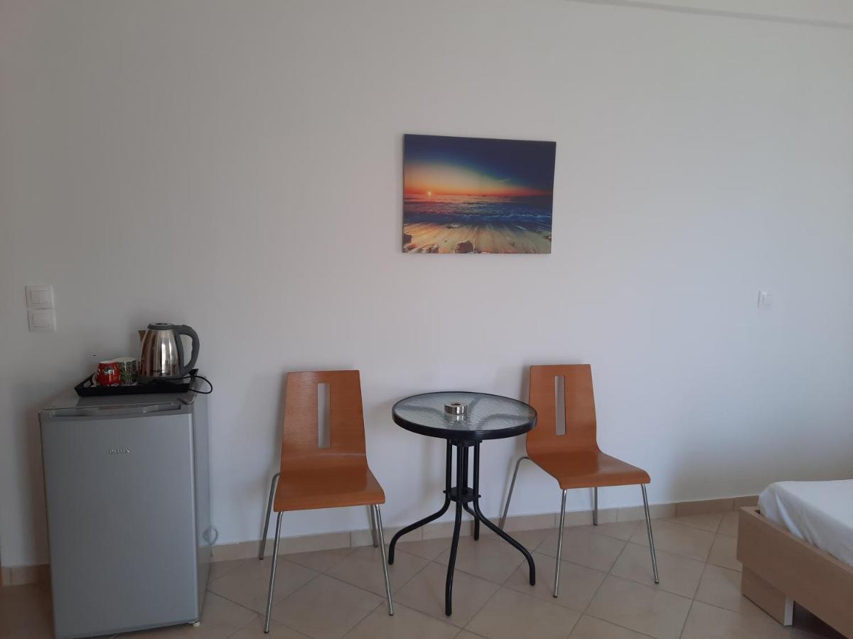 Tasos Rooms Himare Bagian luar foto
