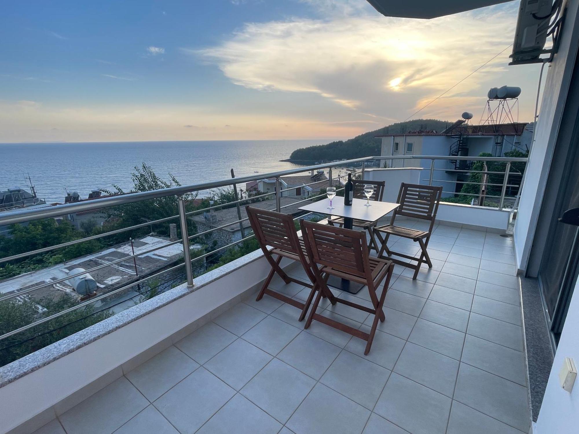 Tasos Rooms Himare Bagian luar foto
