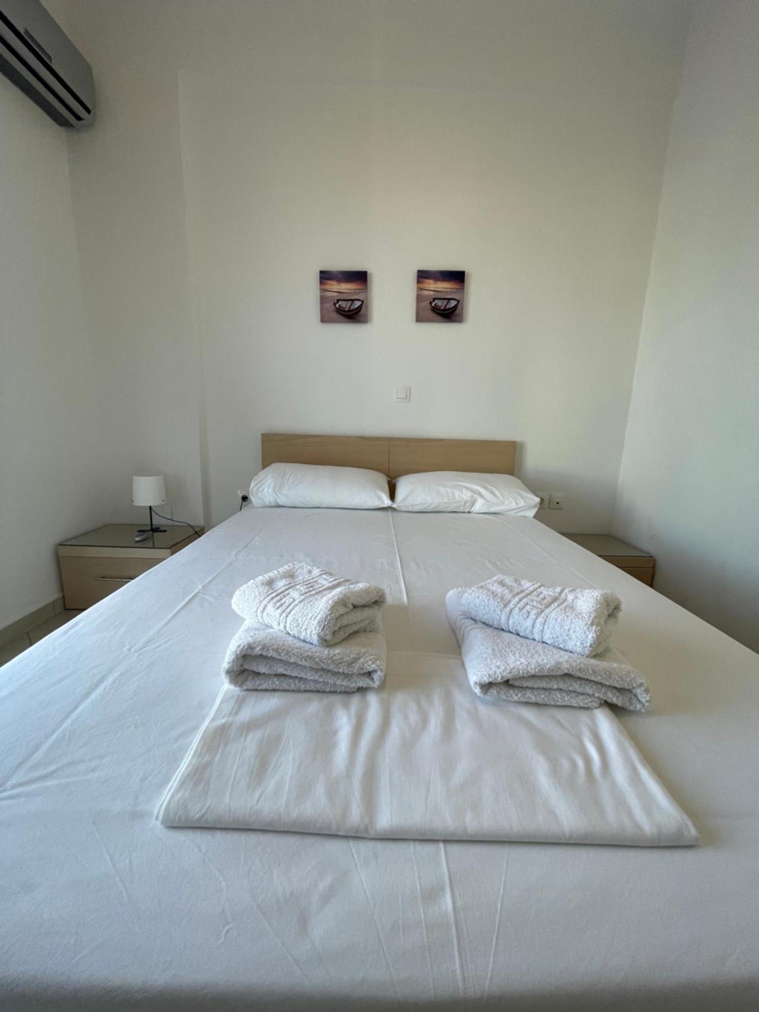 Tasos Rooms Himare Bagian luar foto
