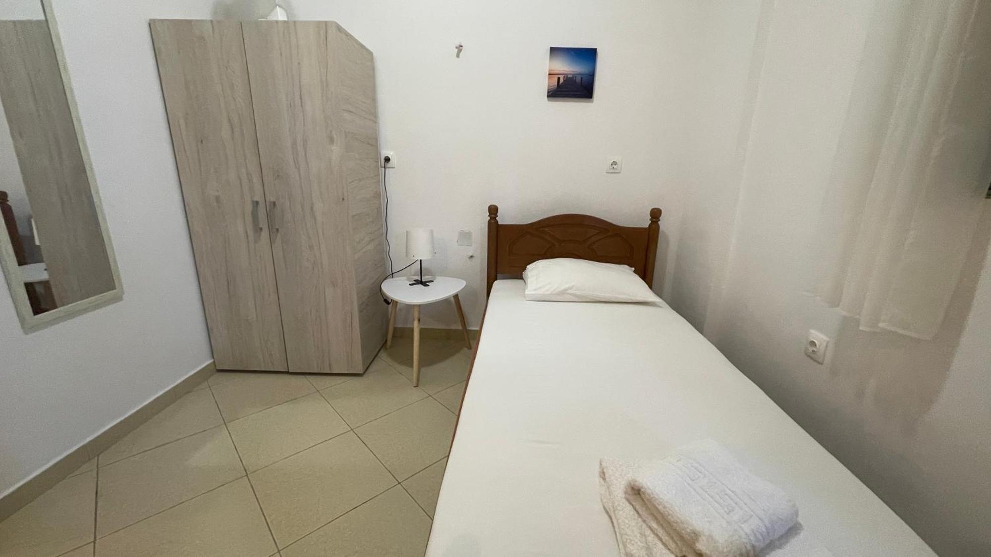 Tasos Rooms Himare Bagian luar foto