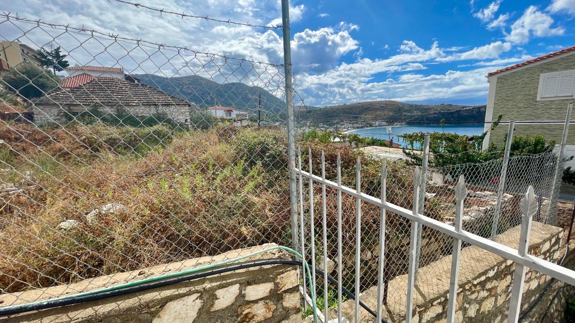 Tasos Rooms Himare Bagian luar foto