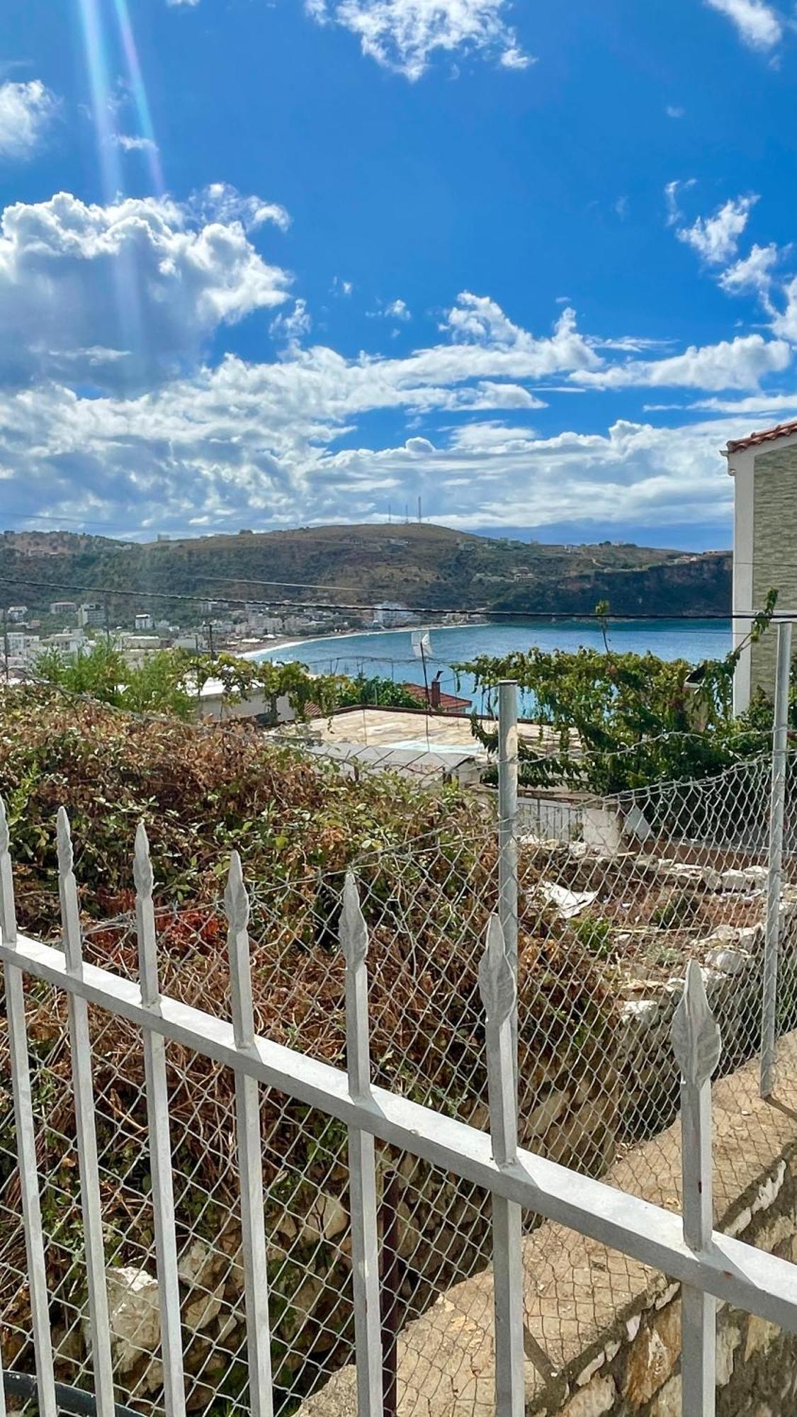 Tasos Rooms Himare Bagian luar foto