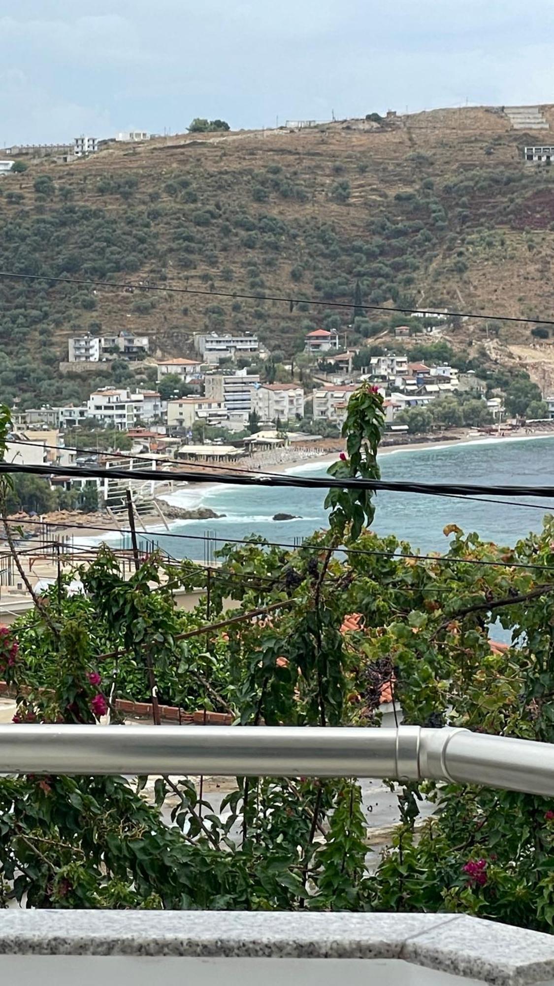Tasos Rooms Himare Bagian luar foto